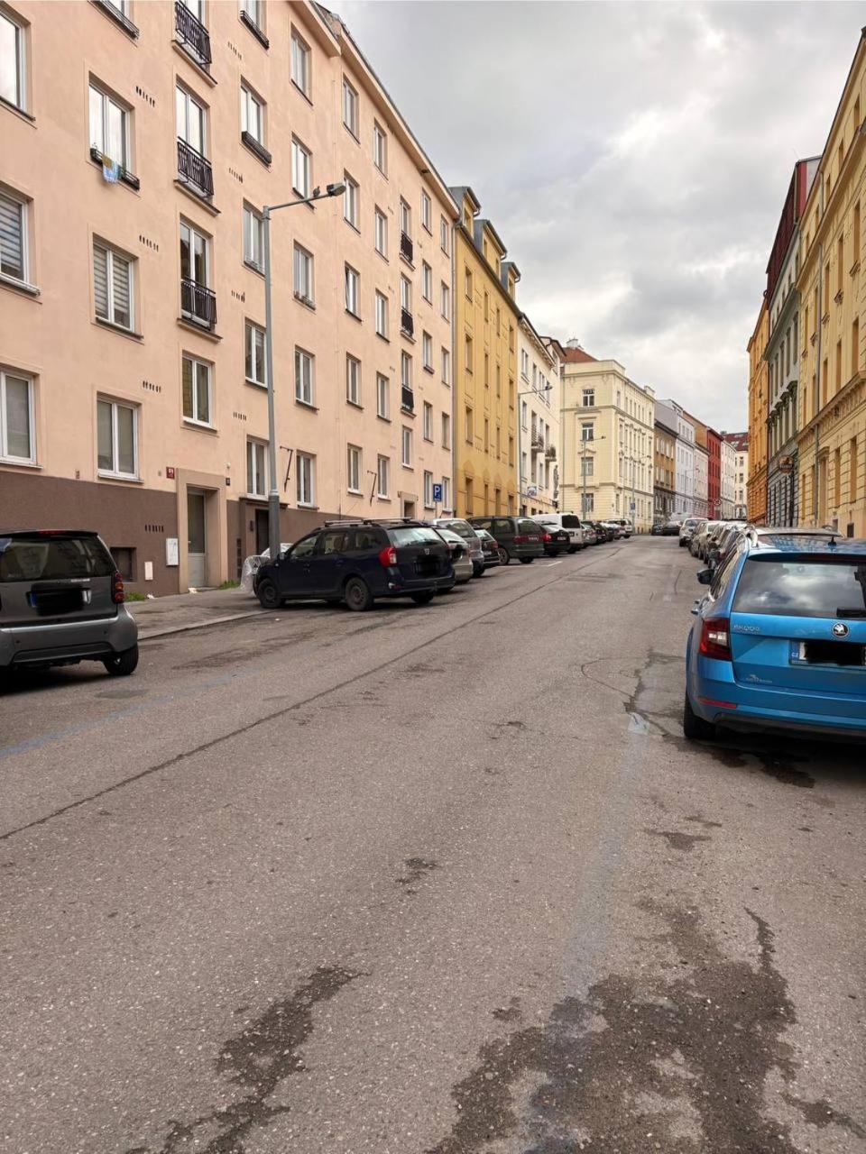 Maria Apartment Liben - Prague — Photos 2